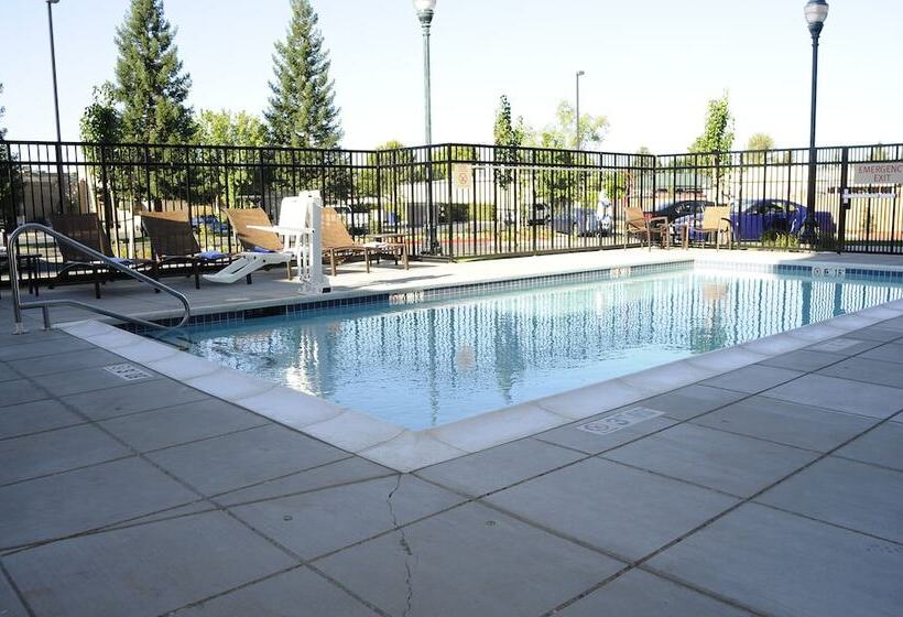 Towneplace Suites Redding