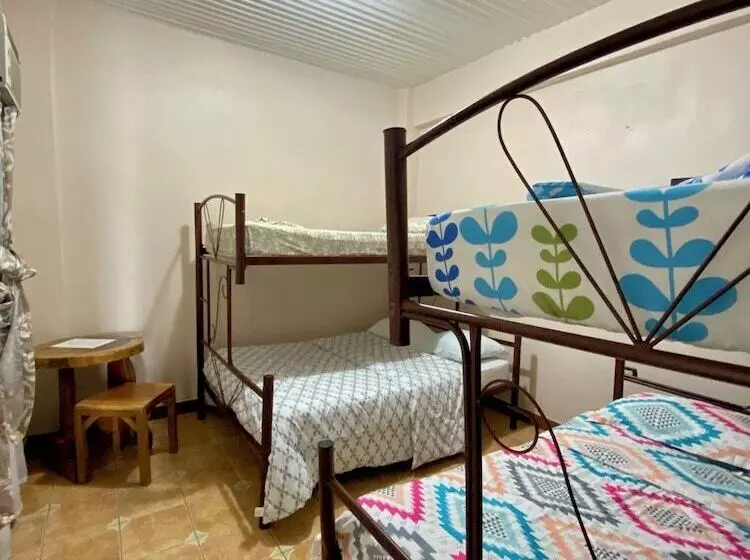 Hotelli Hostel Manuel Antonio