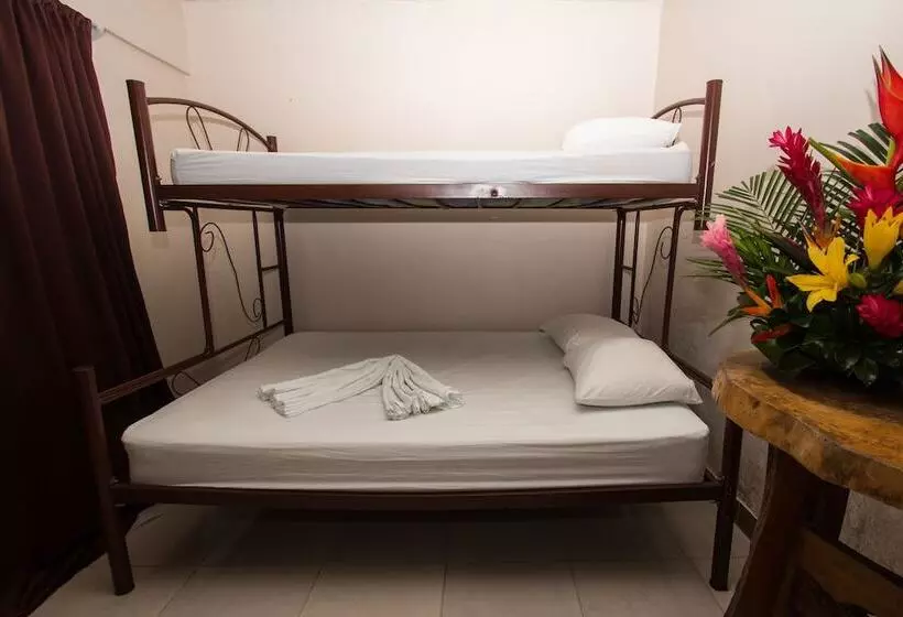 Hotelli Hostel Manuel Antonio