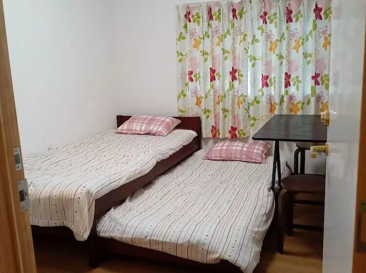 ホテル Minshuku Robinson