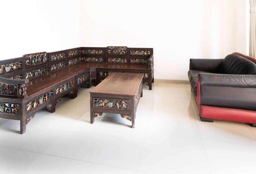 Hotel Reddoorz Plus @ Panorama Villas Batu