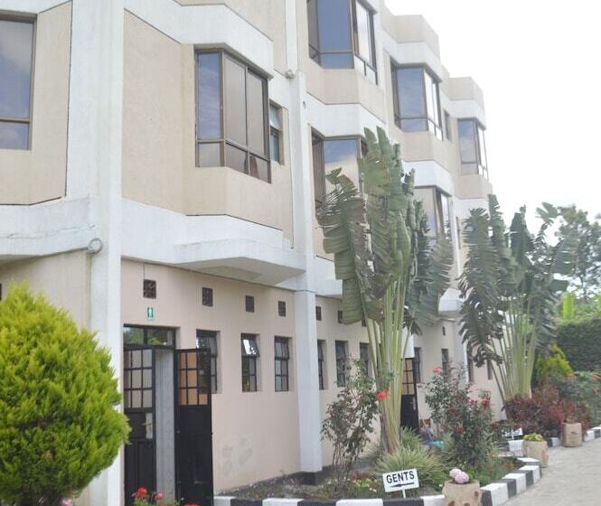 هتل Royal Green Gardens Resort