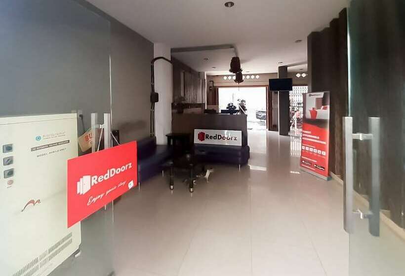 ホテル Reddoorz @ Sei Mangkei Perdagangan Simalungun