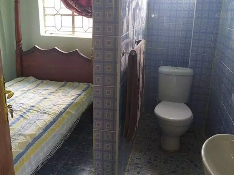 پانسیون Millennium Guest House