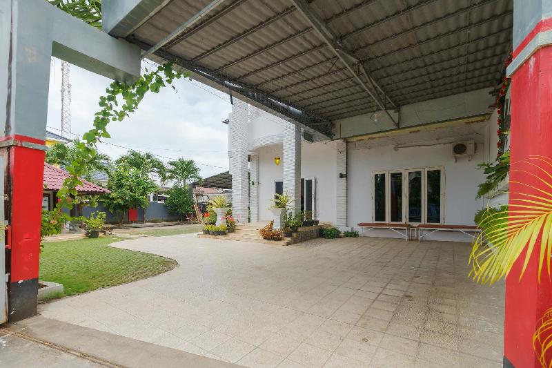 پانسیون Reddoorz Syariah Near Museum Tsunami Aceh 2