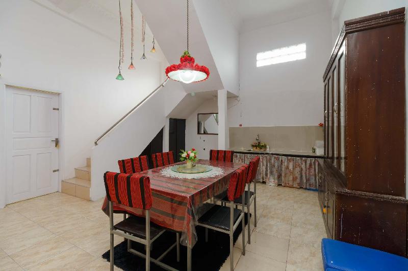 پانسیون Reddoorz Syariah Near Museum Tsunami Aceh 2