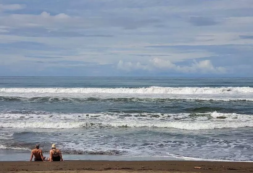 Cocomar Beachfront Hotel And Island Resort