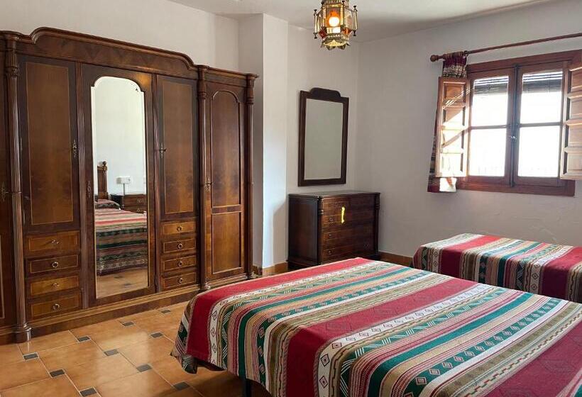Hostal Rural Poqueira