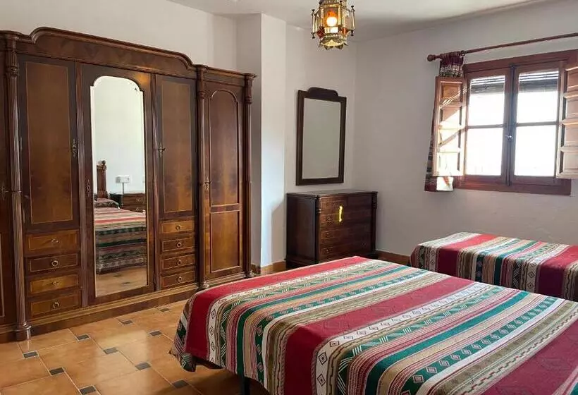 Hostal Rural Poqueira