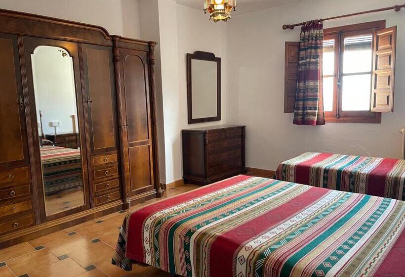 Hostal Rural Poqueira