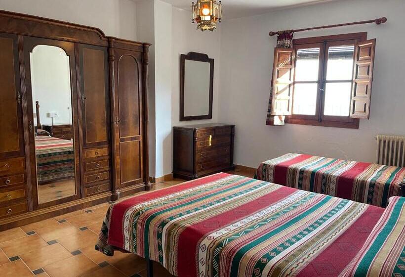 Hostal Rural Poqueira