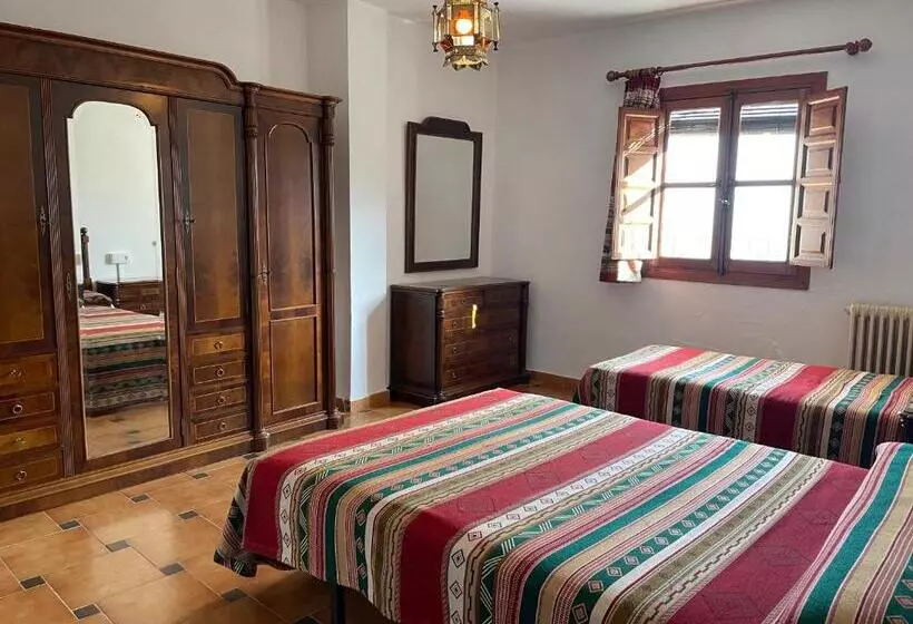 Hostal Rural Poqueira