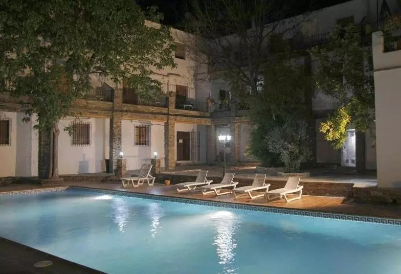 Hostal Rural Poqueira