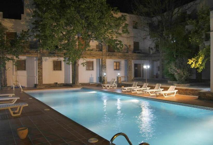 Hostal Rural Poqueira