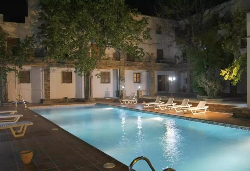 Hostal Rural Poqueira