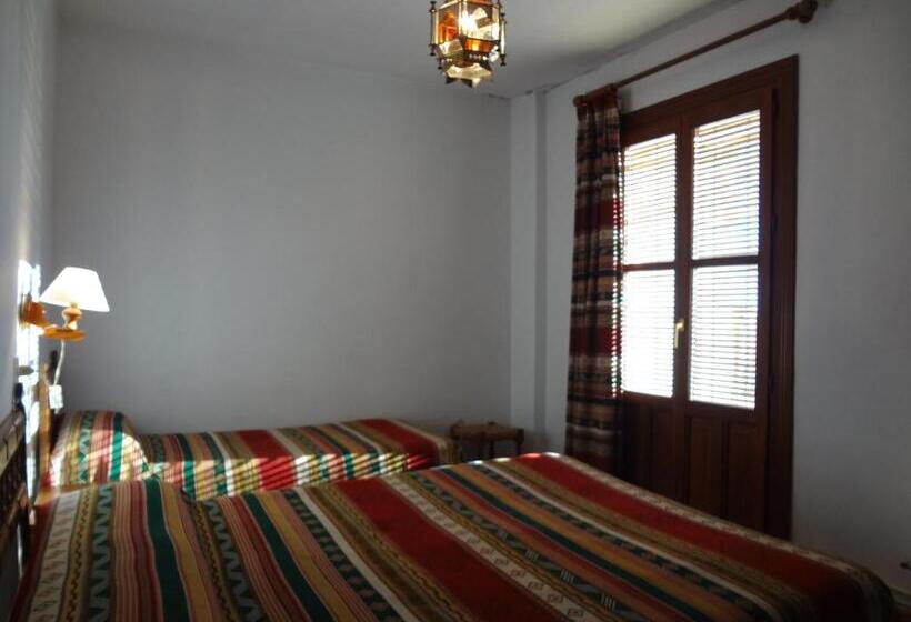 Hostal Rural Poqueira