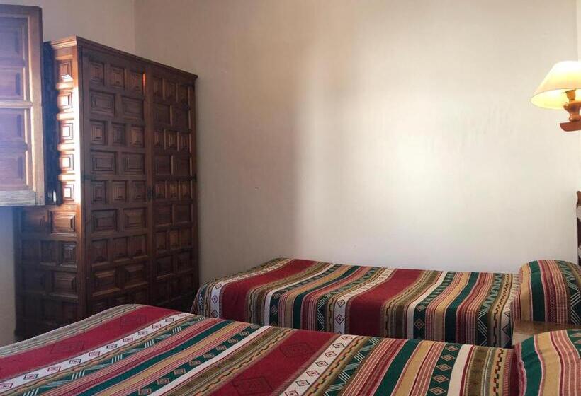Hostal Rural Poqueira