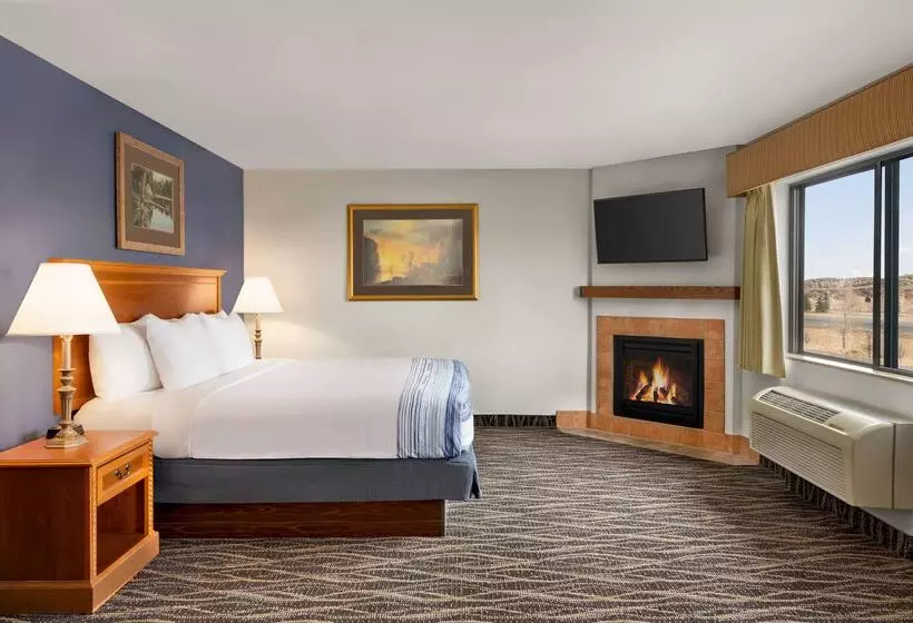 ホテル Americinn By Wyndham Laramie Near University Of Wyoming
