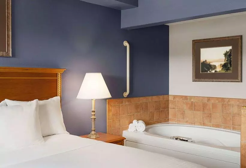 ホテル Americinn By Wyndham Laramie Near University Of Wyoming