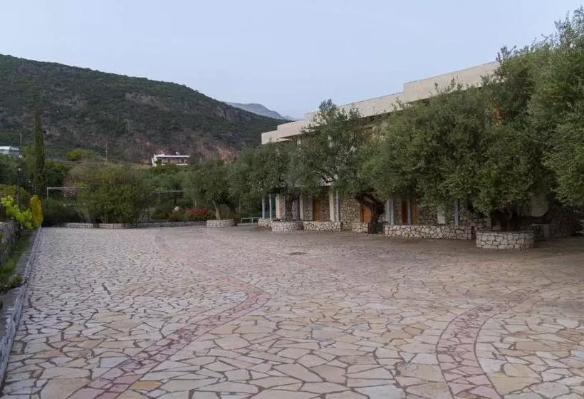 ホテル Kardamili Beach