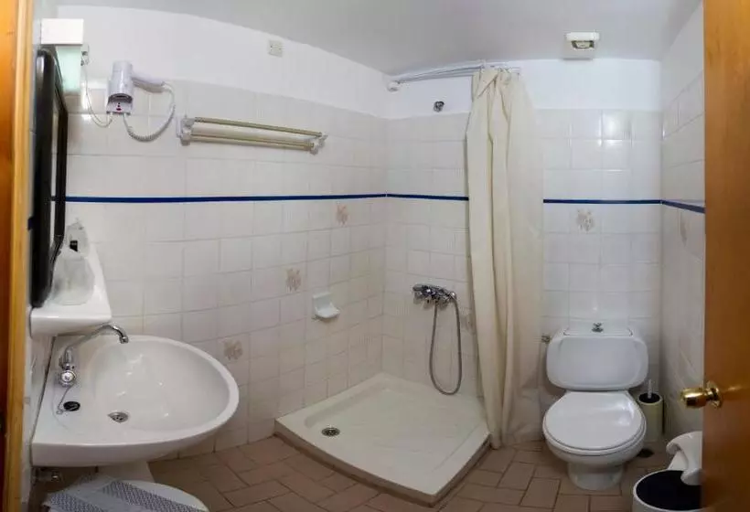 ホテル Kardamili Beach