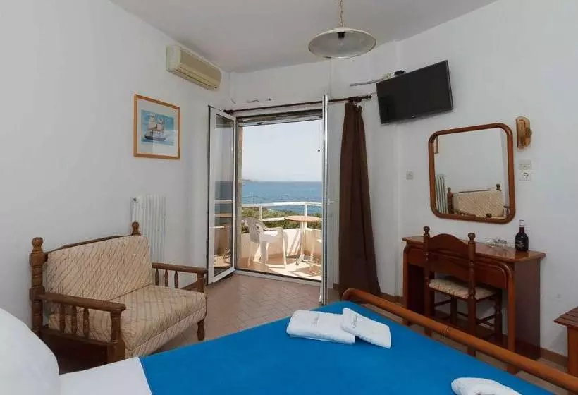 ホテル Kardamili Beach