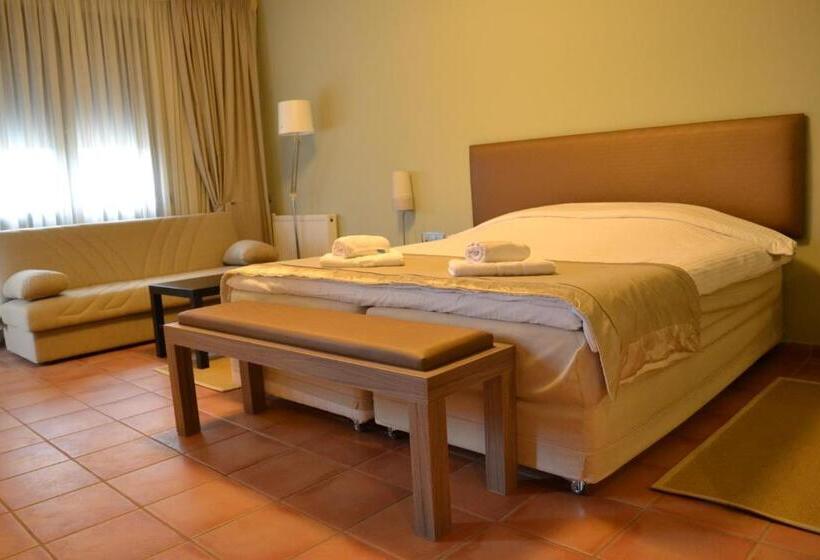 호텔 Ellopia Point