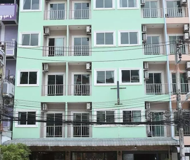 ホテル New Forest Patong