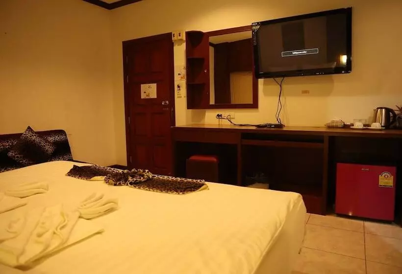 ホテル New Forest Patong