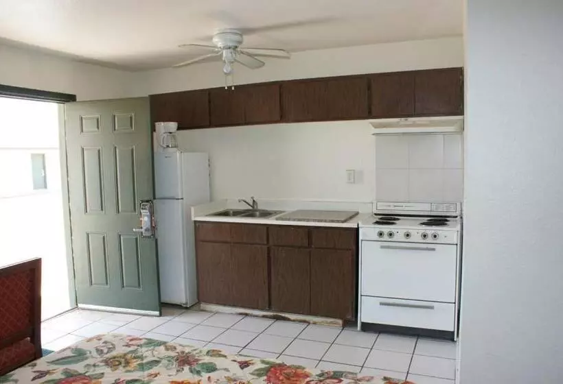 בית מלון כפרי Hwy Express Inn And Suites