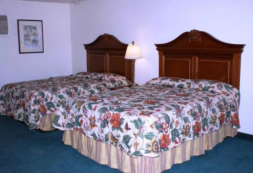 בית מלון כפרי Hwy Express Inn And Suites