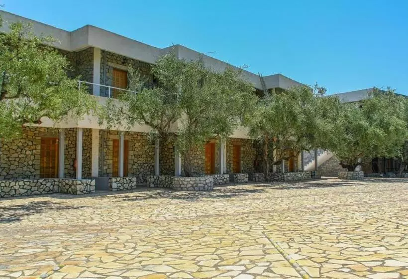 ホテル Kardamili Beach