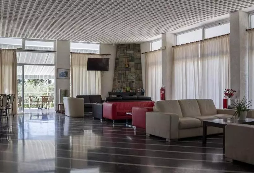 ホテル Kardamili Beach