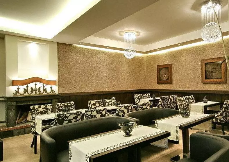 Отель Kentrikon