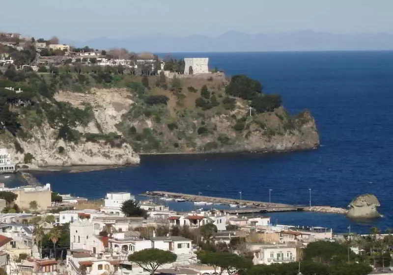 Hotelli La Villa Pina