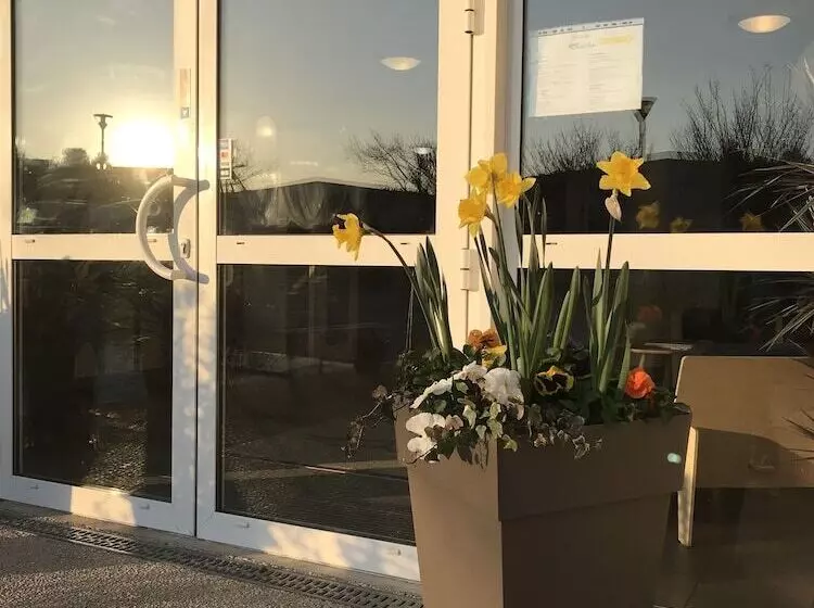 호텔 Resid Artel Cadarache Iter