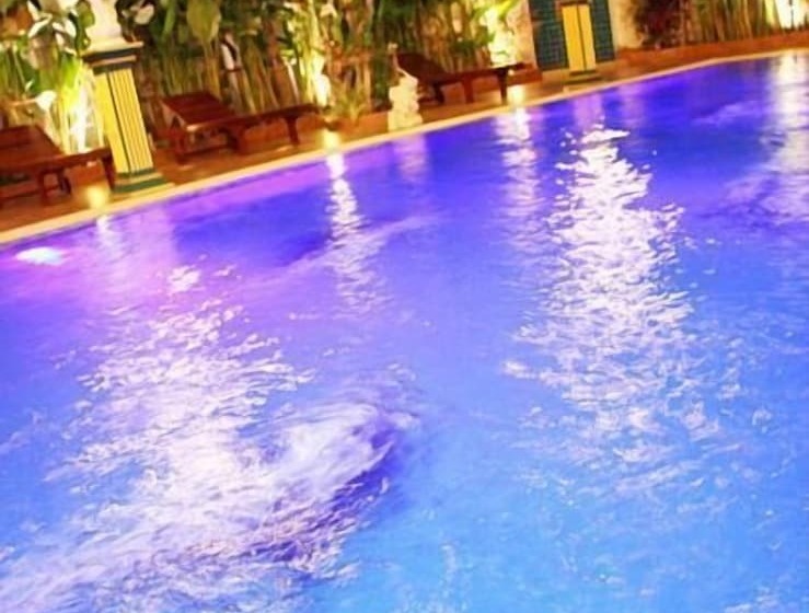 בית מלון כפרי Rita Resort And Residence