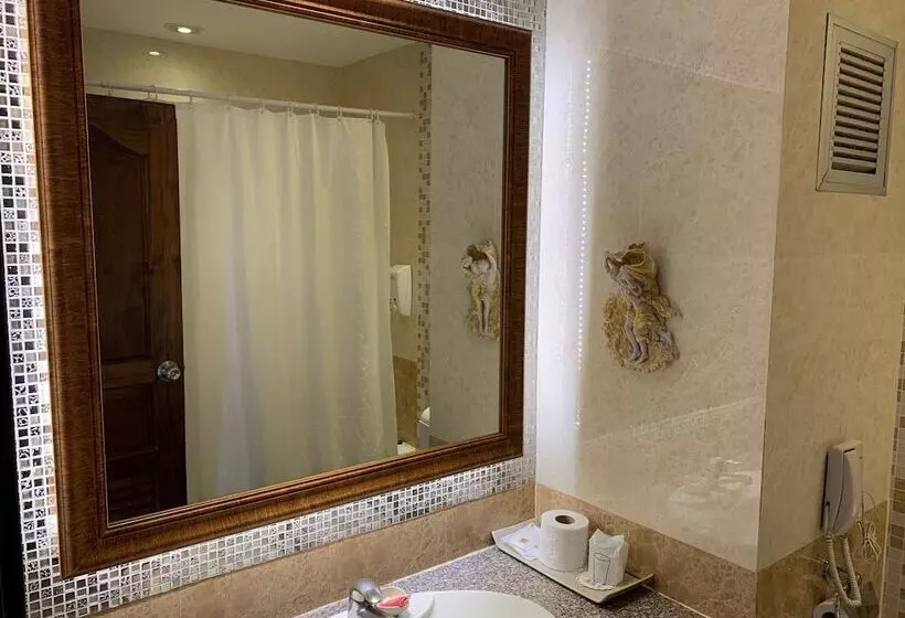 Hotel Rita Resort And Residence