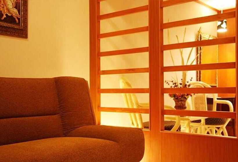 בית מלון כפרי Rita Resort And Residence