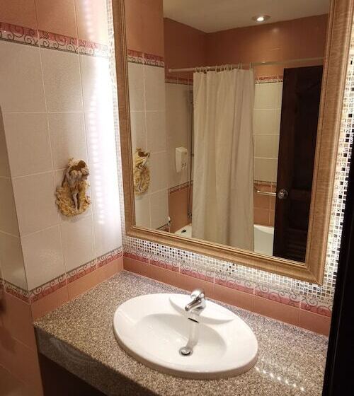 בית מלון כפרי Rita Resort And Residence