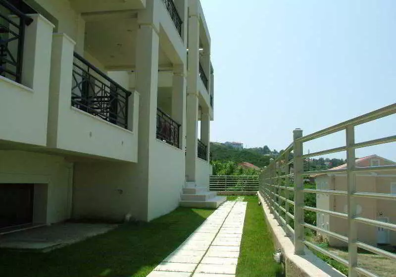 Отель Sugar & Almond Luxury Apartments