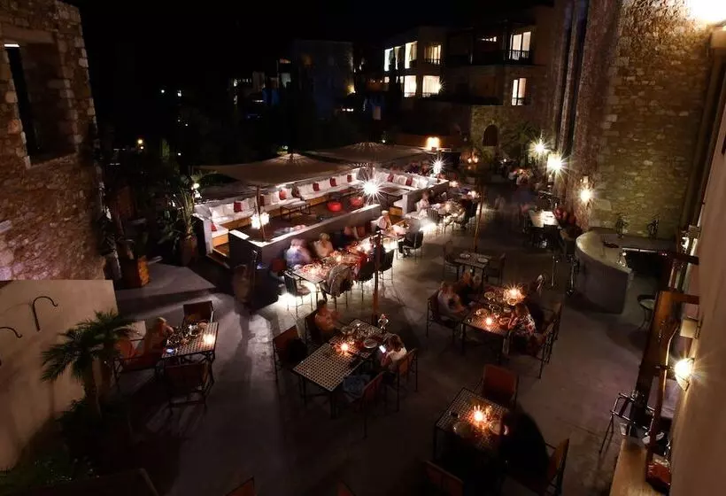 Отель The Romanos, A Luxury Collection Resort, Costa Navarino