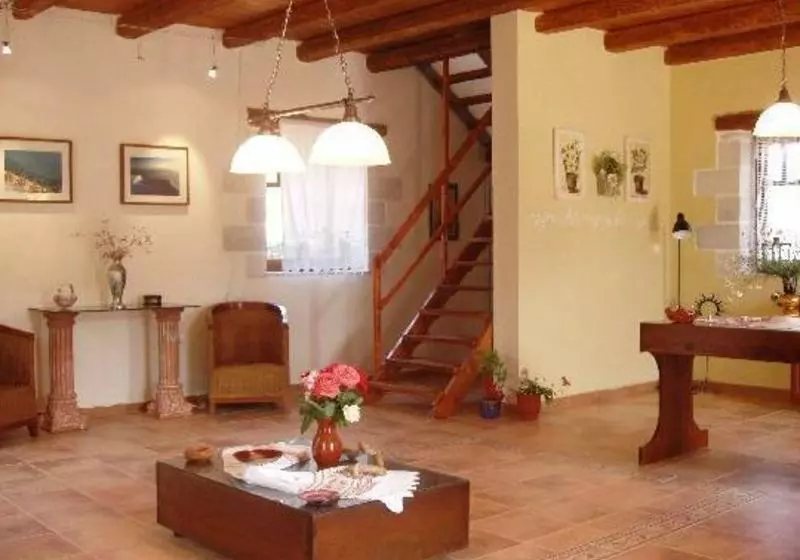 فندق Vamos Cottages