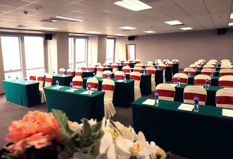 酒店 Vertical City