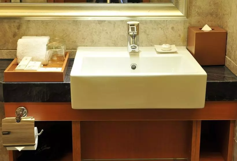 酒店 Vertical City