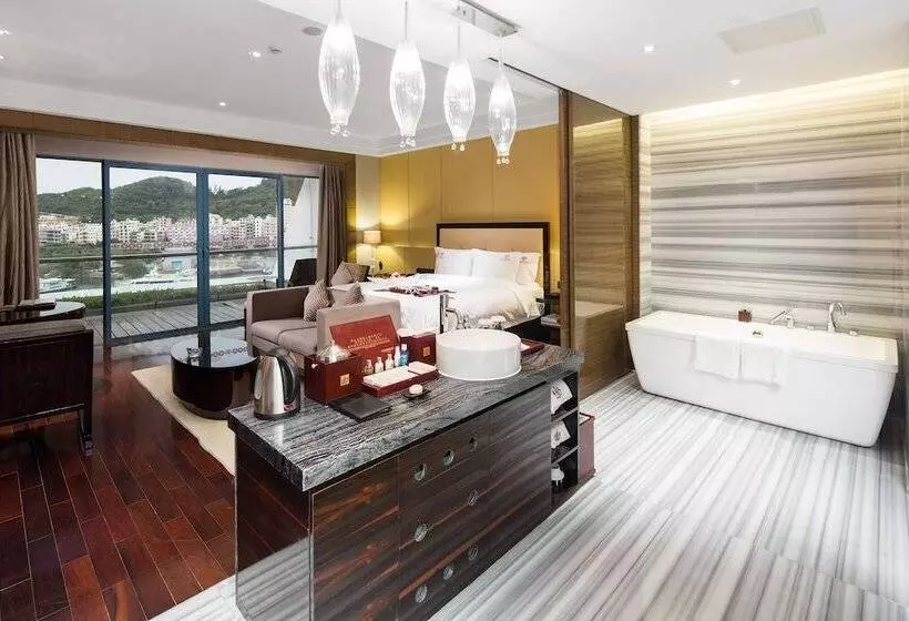 هتل Sanya Visun Royal Yacht