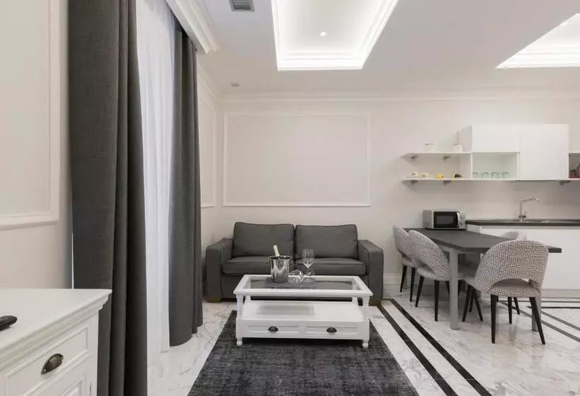 Aurora 31   Suite & Breakfast