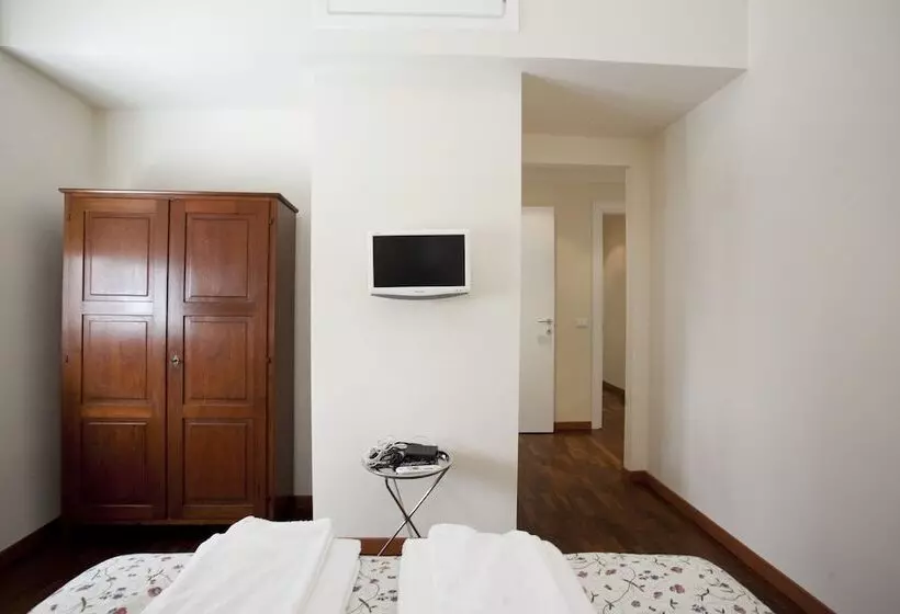 B&b Santi Quattro Al Colosseo
