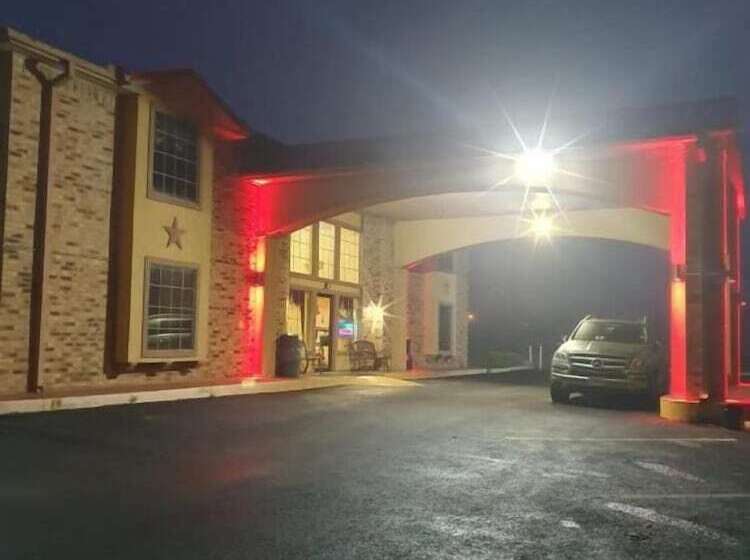 Chaparral Motel Hallettsville