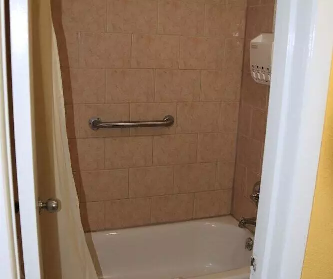 Chaparral Motel Hallettsville